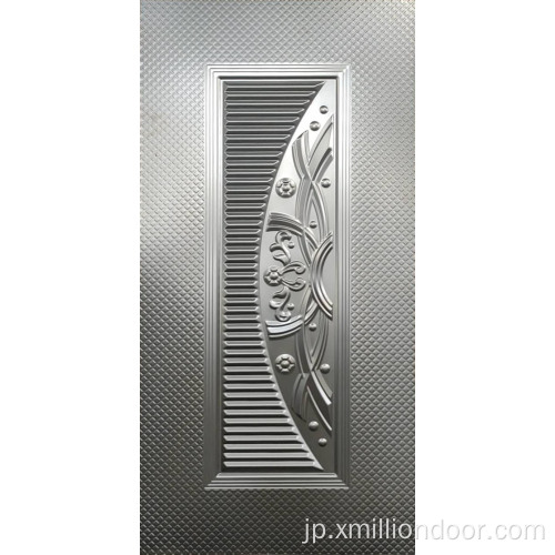モダンなデザインの金属製ドアパネル